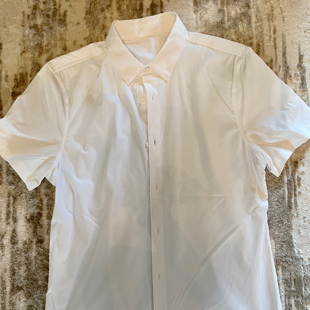 Authentic Lululemon men’s button down shirt.